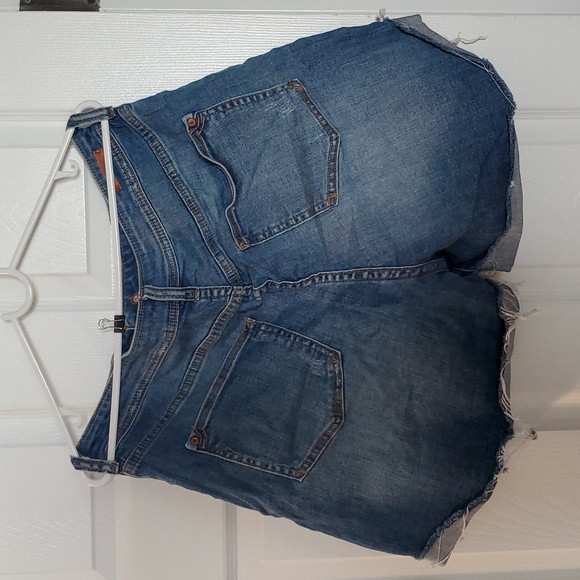 Deninm shorts fried bottom. - Picture 2 of 7